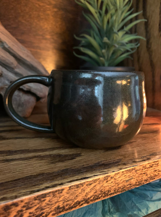 Small Obsidian Emerald Mug