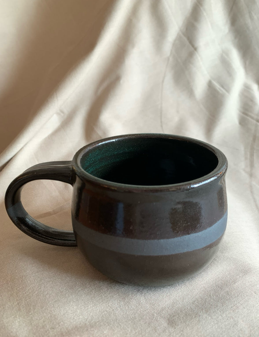 Obsidian Emerald Slash Mug